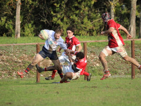Rugby Gubbio, prima vittoria in Serie A: il derby con il Perugia finisce 42-15